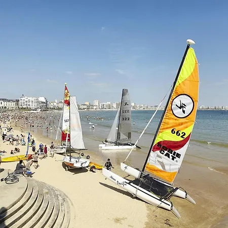 Face A La Avec Balcon, Garage Prive Et Equipements Modernes - - Fr-1-92-624 * Les Sables-dʼOlonne